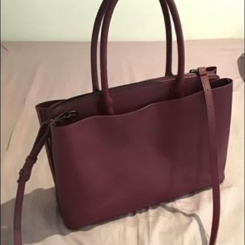 Purple laptop tote